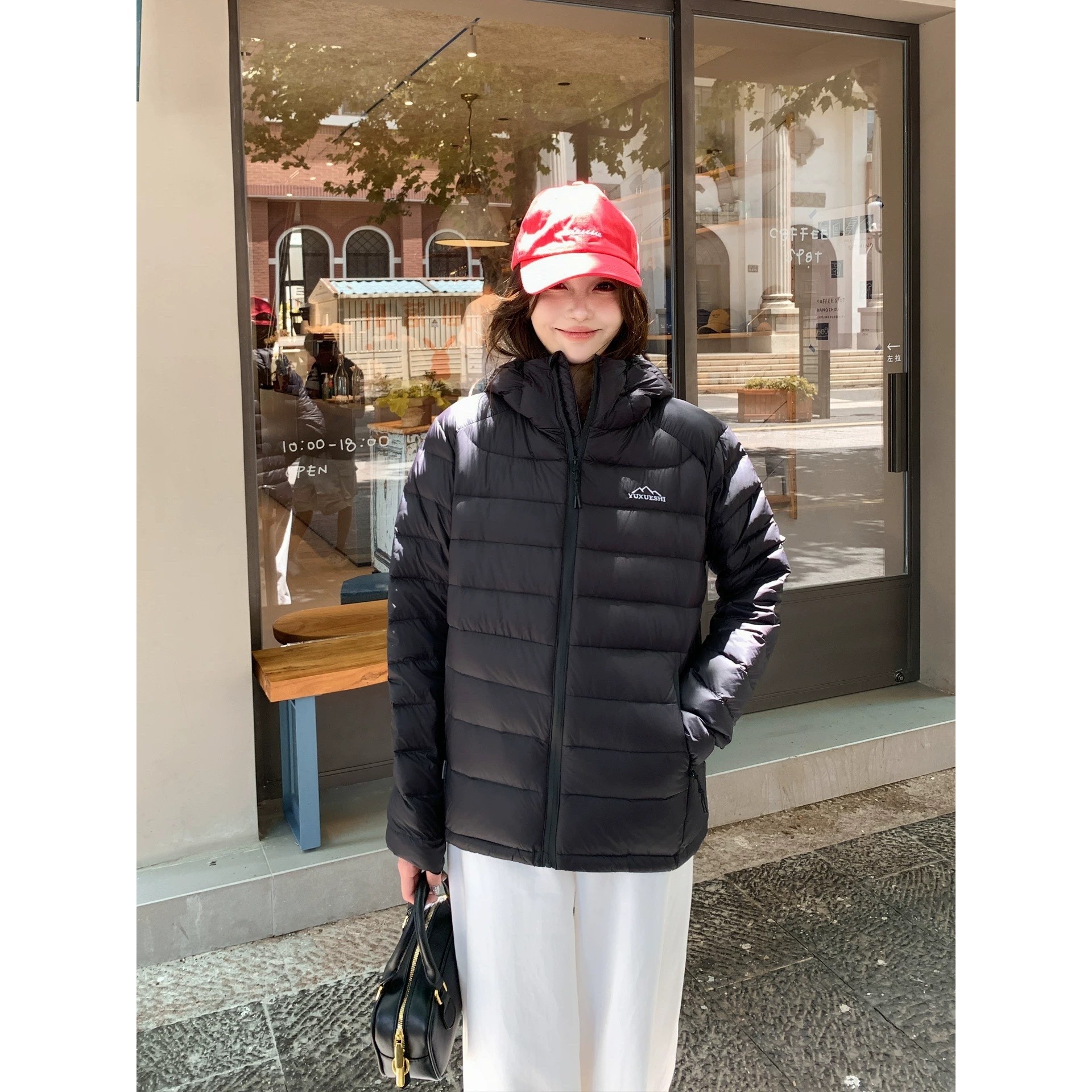 MM明摩女装短款羽绒服女款冬排骨轻薄连帽90白鸭绒外套官方旗舰店 - 图3