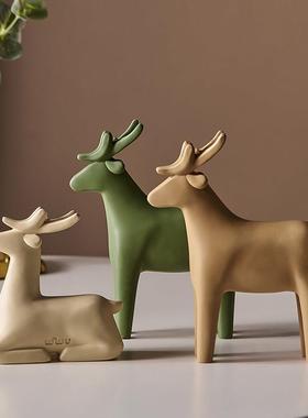 现代简约情侣鹿摆件北欧家居客厅电视柜酒柜办公室桌面装饰品摆设