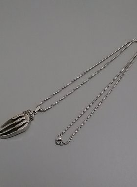 鬼手爪吊坠一页出品欧美动漫