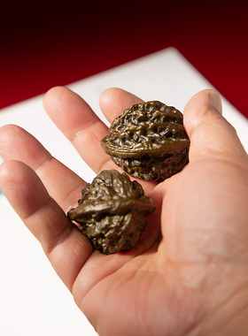 黄铜核桃文玩手把件礼品送长辈