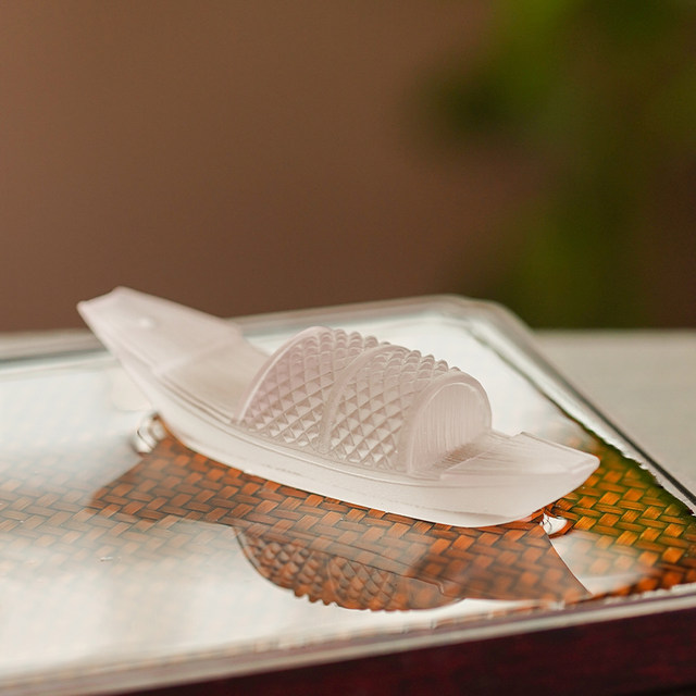 Handmade glass smooth sailing boat incense stick creative incense tea ceremony ornaments incense seat holder base niche high-end sense