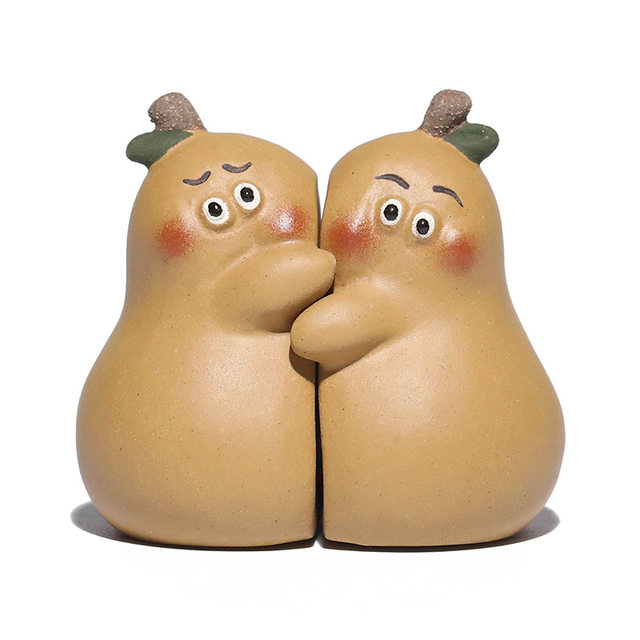 Yixing handmade purple sand tea pet will never be separated, pear small ornaments can be raised, cute tea sets, desktop decorations