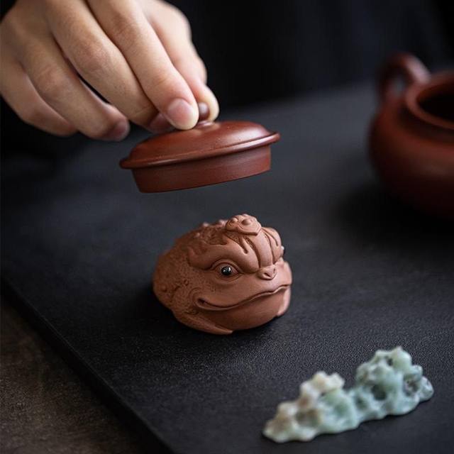 Creative purple sand mini golden toad tea pet lucky ornaments boutique can grow tea and play tea table tea table decoration tea set accessories