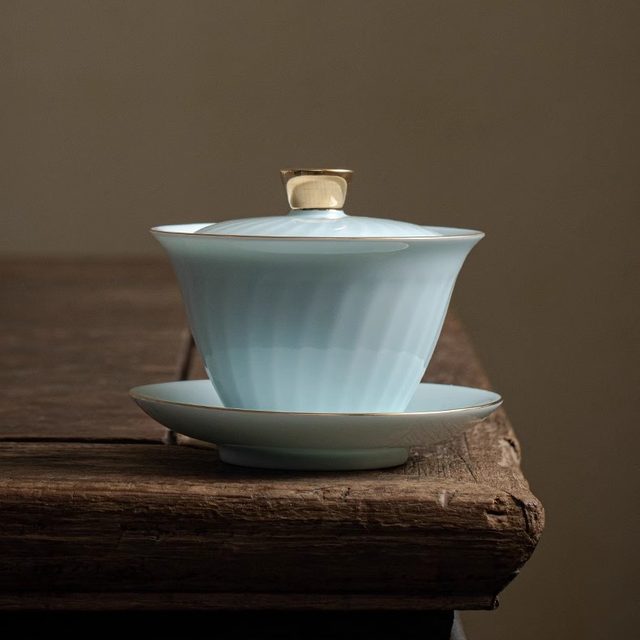 High-end Yingqing Ceramic Kung Fu Tea Set Covered Bowl Teapot Teacup Set Home Tea Making High-end Light Luxury 2026 New Style