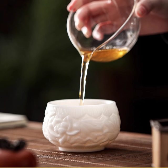 Suet-fat jade ice seed kung fu tea cup master cup single cup high-end personal tea tasting ceramic tea cup tea cup