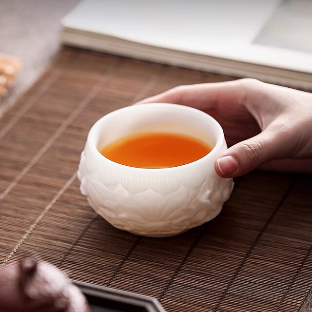 Suet-fat jade ice seed kung fu tea cup master cup single cup high-end personal tea tasting ceramic tea cup tea cup