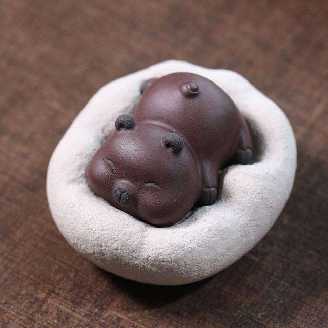 Yixing Zisha Tea Pet Capibala Ornament Handmade Cute Little Panda Creative Tea Play Tea Set Accessories Ceramic