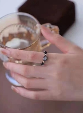 小众设计感黑白猫眼石戒指