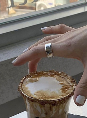 宽面不规则光面波浪戒指