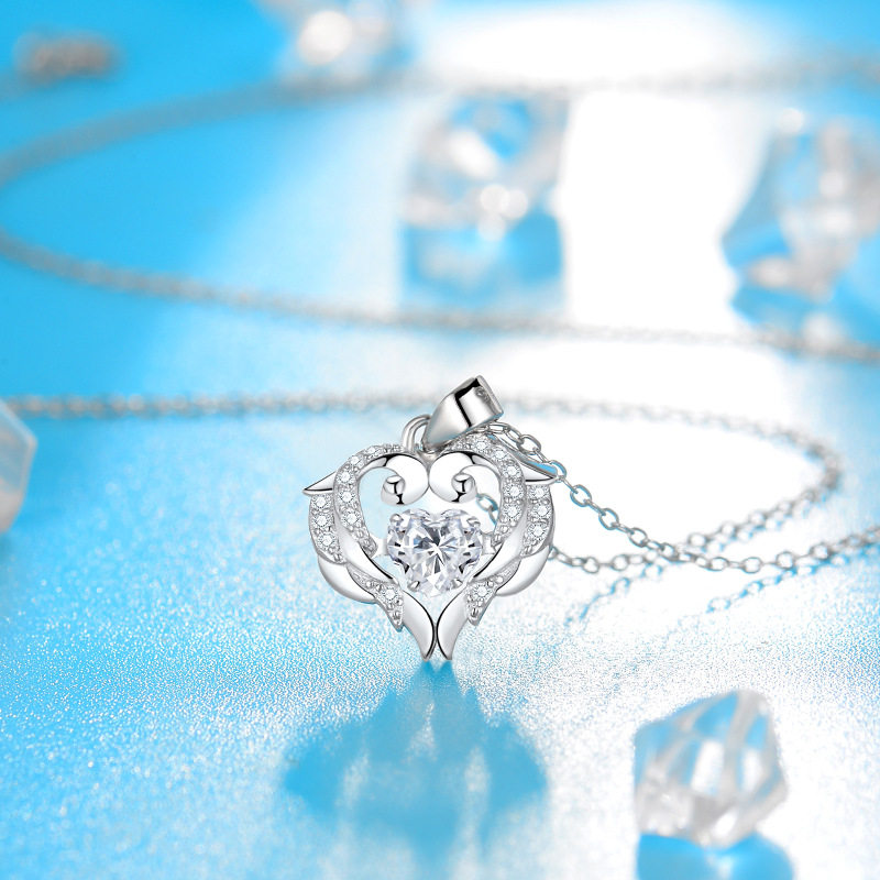 守护之翼灵动项链S925纯银粉钻吊坠天使翅膀爱心锁骨链七夕节礼物