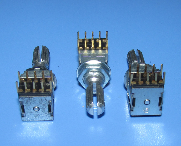 BTSR10H-13N-S20韩国BT镀金脚2刀X3档波段开关 花柄 配套镀金板 - 图0