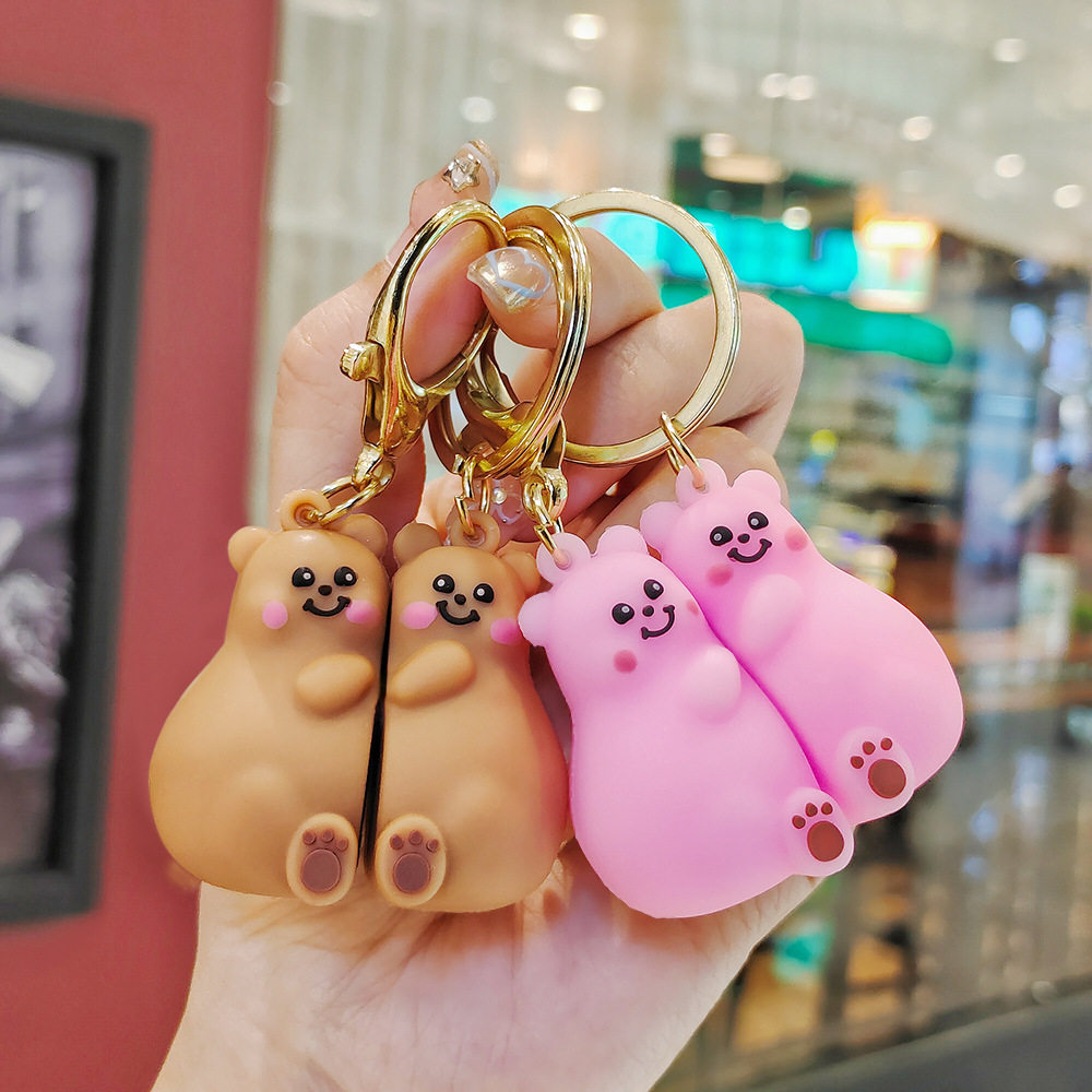 抖音热款卡通情人节礼物包包公仔挂饰品趣味磁吸抱抱熊钥匙扣挂件