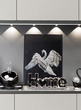 暗黑系高级感摆件小众轻奢装饰品入户进门口高档玄关钥匙收纳摆件