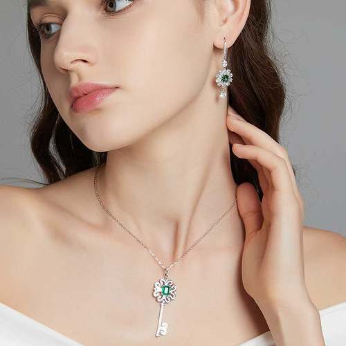 leqiyuan祖母绿钥匙项链女纯银法式吊坠轻奢高级感设计风大气百搭 - 图1