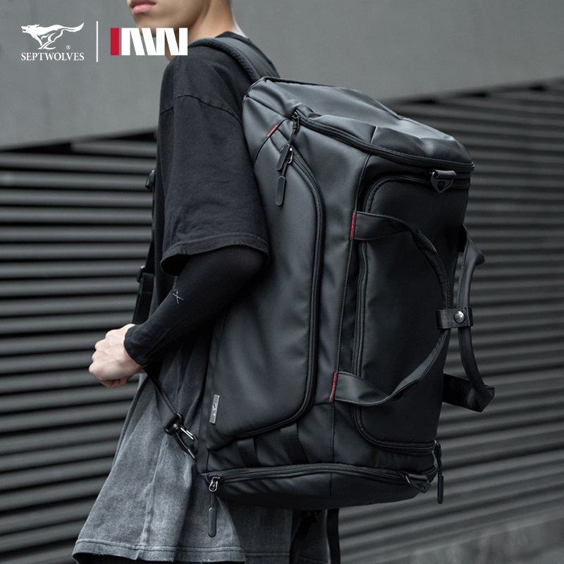  七匹狼箱包outlet店旅行袋