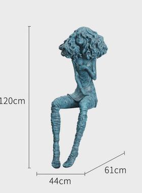 摩登女郎雕塑人物艺术品装饰售楼部大厅摩登样板房落地抽象大摆件