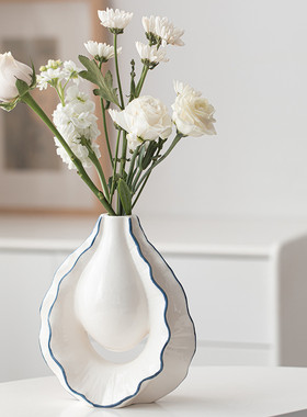 简约北欧风白色小口陶瓷花瓶家居客厅桌面花器摆件轻奢清新花插瓶