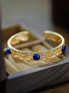 S925银镀金镶嵌天然青金石小蛋面镂空回纹高贵复古自然手镯新中式