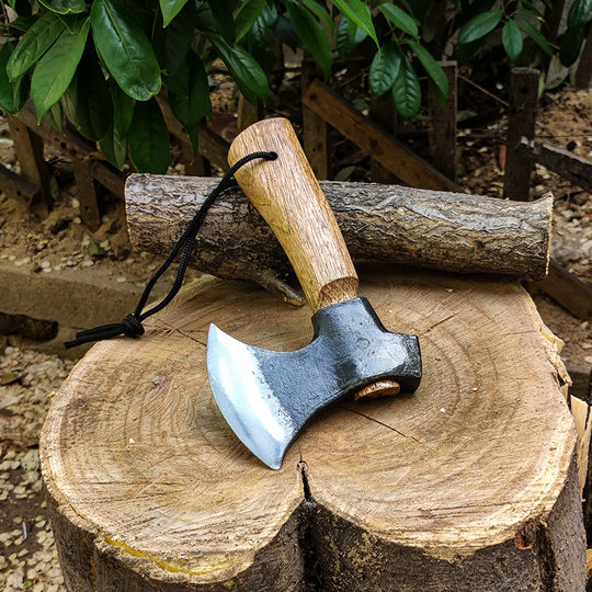 丛林人65锰钢锻造迷你旋风斧户外露营家用劈柴小手斧防身把玩锤斧