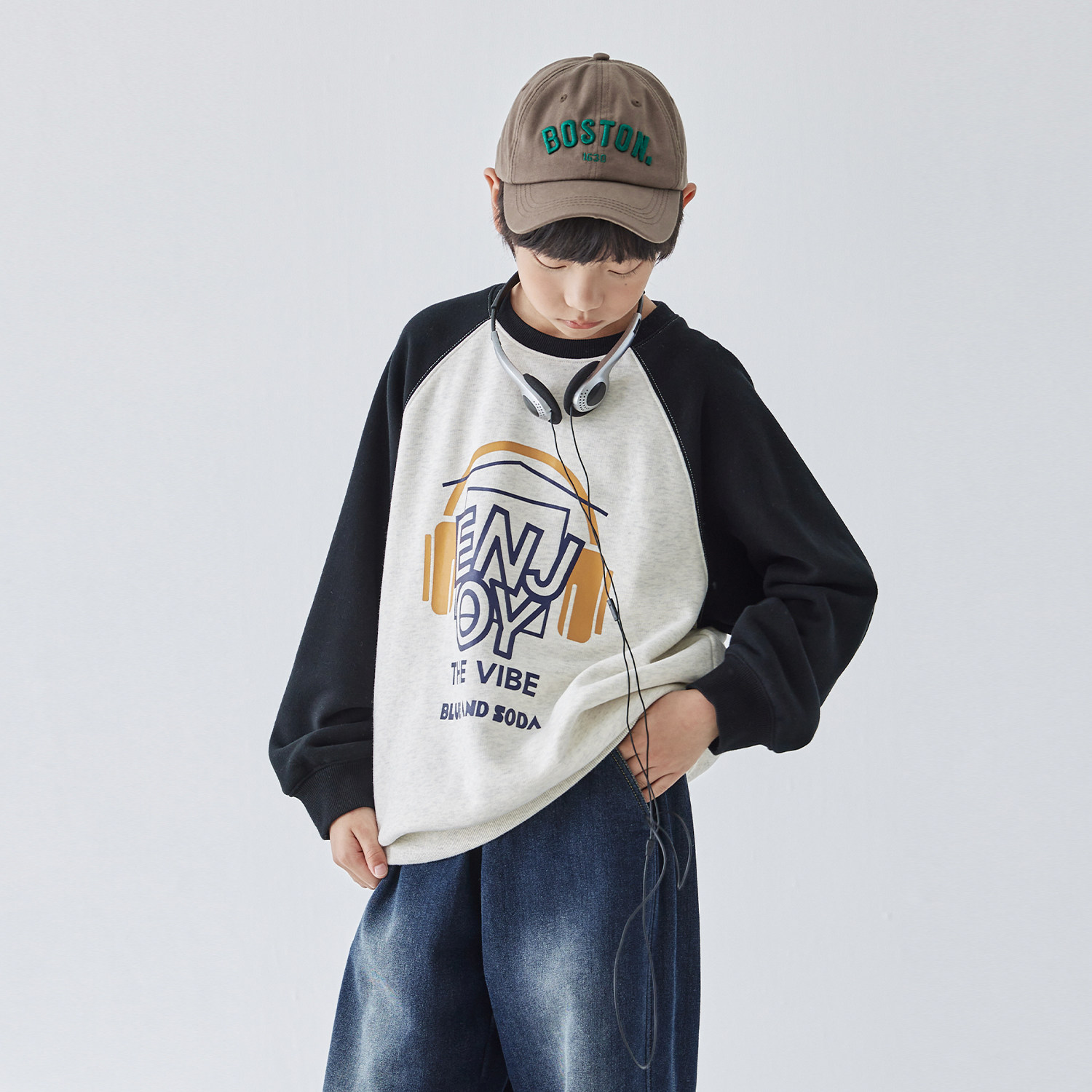 蓝汽水2025秋季新款卫衣男童撞色插肩亲子装字母印花拉绒面料上衣,淘宝优惠券,粉丝福利购,淘宝优惠卷