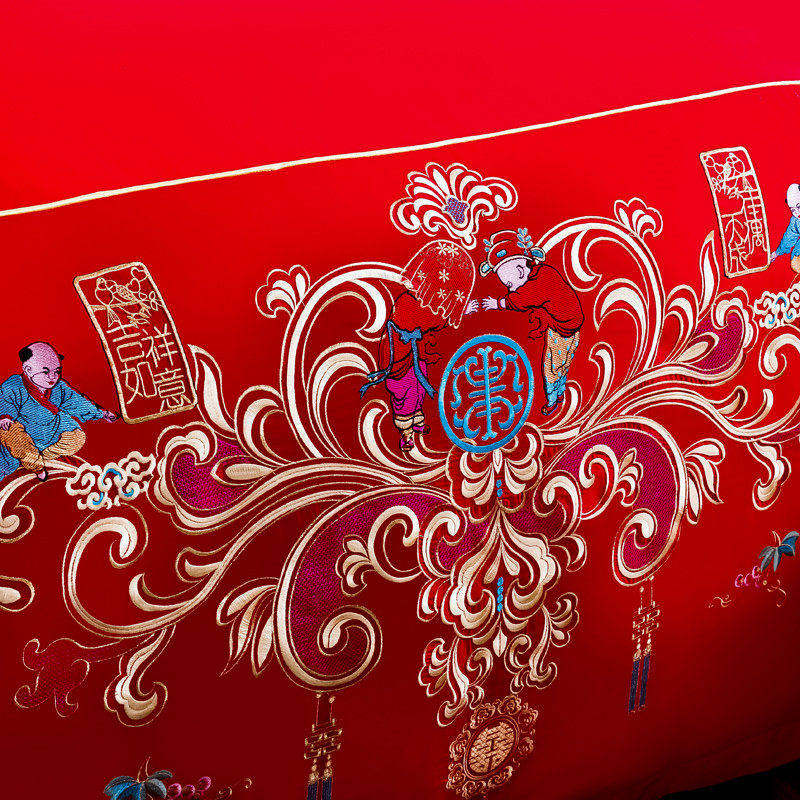  拉夏贝尔家纺婚庆床品套件