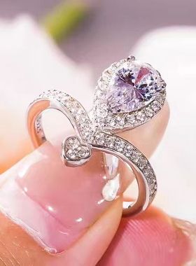 满钻水滴皇冠戒指时尚