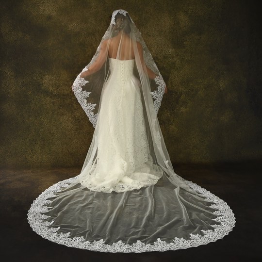 曼真长款拖尾新娘头纱无发梳蕾丝贴花奢华优雅大教堂欧式婚礼V68