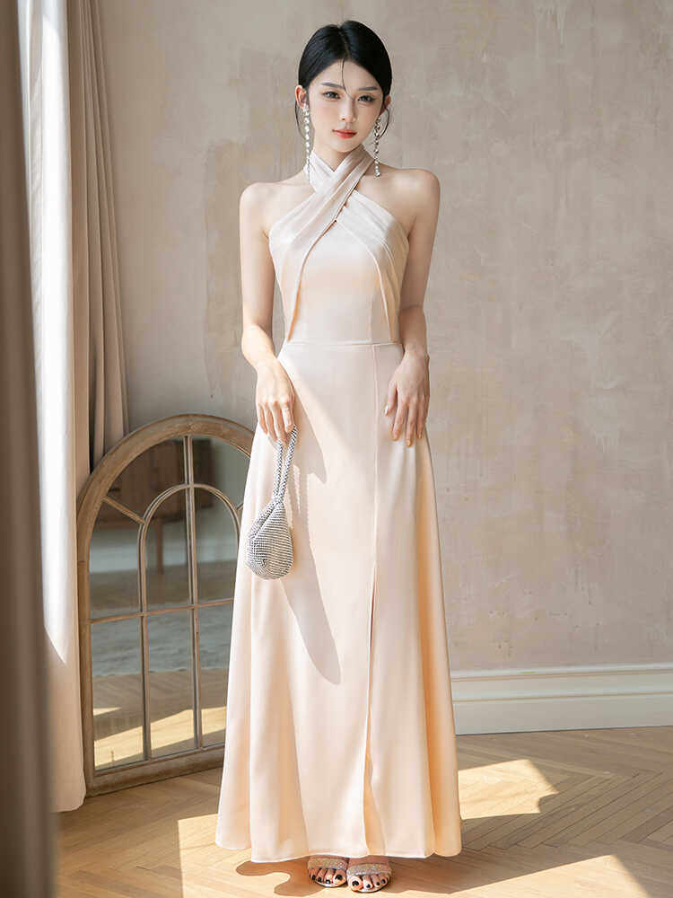 香槟色缎面伴娘服2024新款小众高级感姐妹团礼服裙女显瘦日常可穿