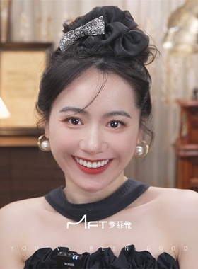 萤火虫鸭嘴夹轻盈灵动发饰