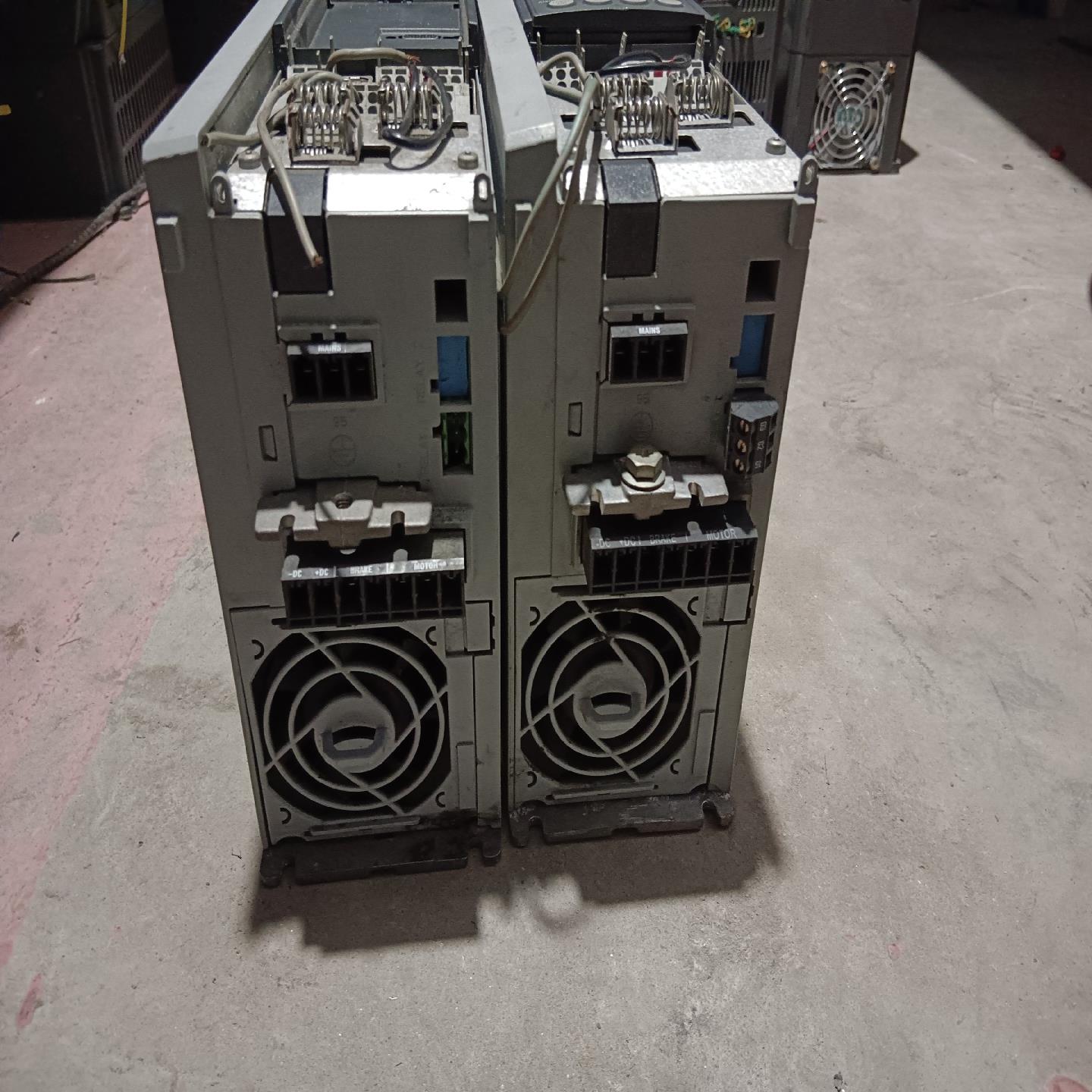 丹弗斯变频器FC-301P2K2T4E20H2XN议价 - 图0