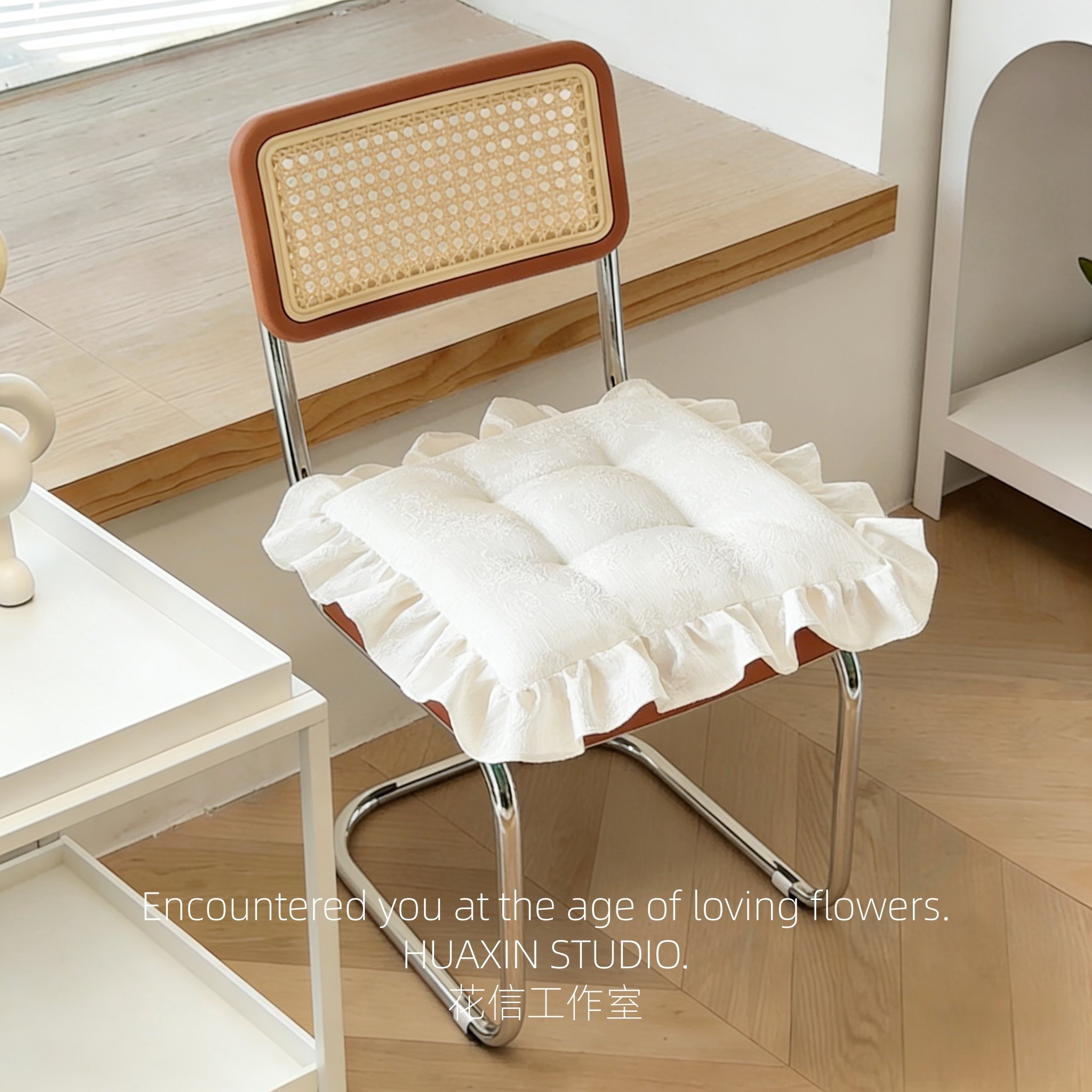 法式宫廷风椅垫宿舍办公室家用柔软厚实坐垫户外露营荷花边座椅垫