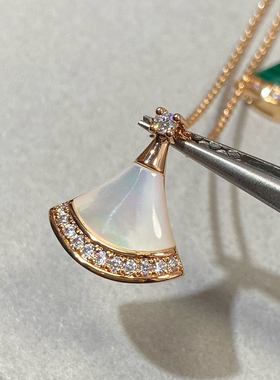 高定新年红玉髓孔雀石贝母项链