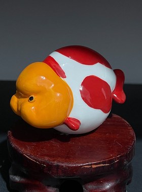 兰寿泰狮锦鲤景德镇陶瓷摆件大正齐腮红金鱼模型鱼缸造景茶宠装饰