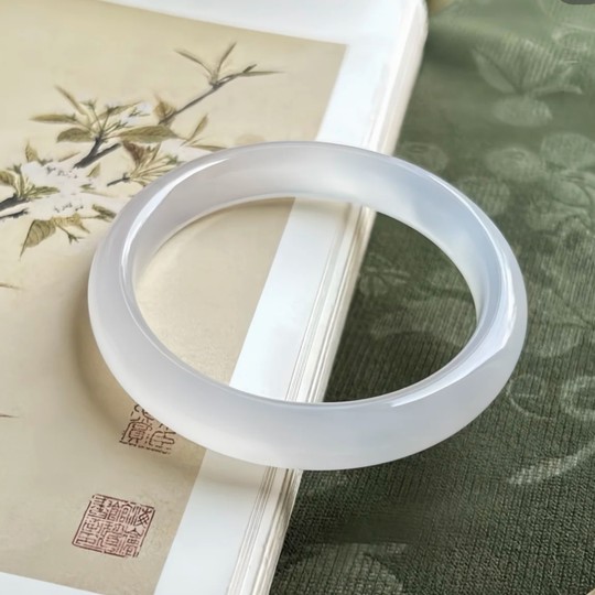 官方天然白月光玛瑙玉手镯荔枝冻玉髓白冰马料大码手镯女生礼物