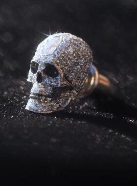 23年新款全新镶嵌满钻上帝之眼骷髅耳钉个性暗黑耳针