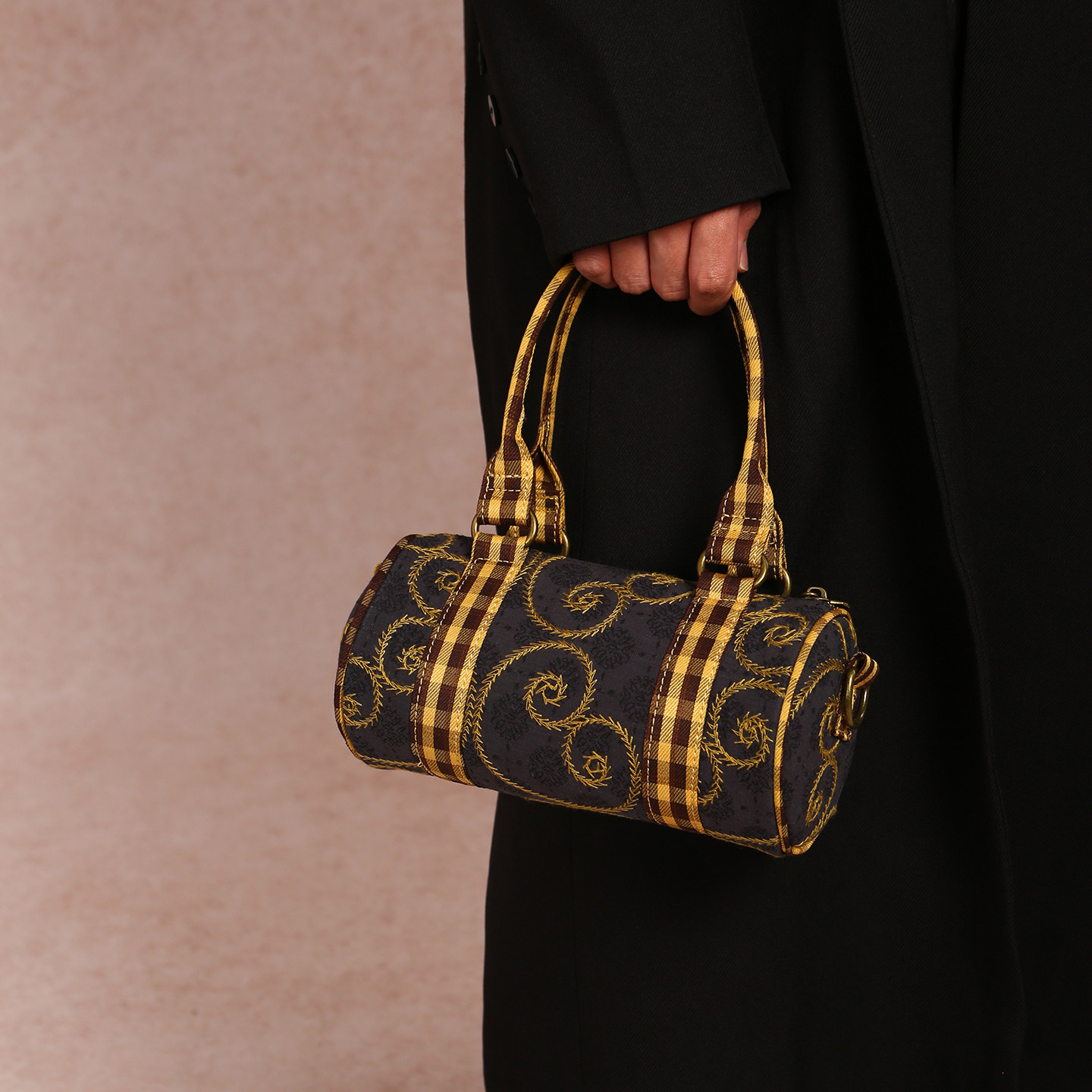 咩奇 【美式果酱】圆筒包复古棉麻刺绣小众设计感手提斜挎腋下包,淘宝优惠券,粉丝福利购,淘宝优惠卷