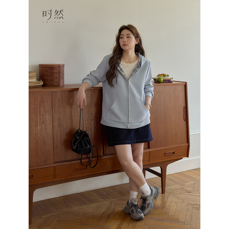 时然大码微胖MM2025春季韩系简约百搭实穿设计感连帽卫衣外套 - 图0