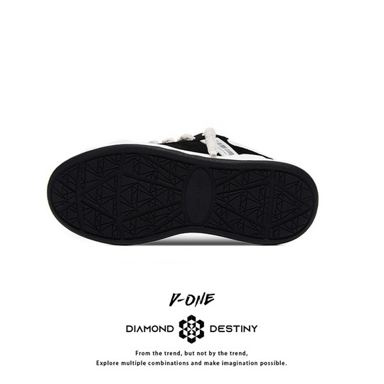 DIAMONDDESTINY casual sneakers are versatile and increase height