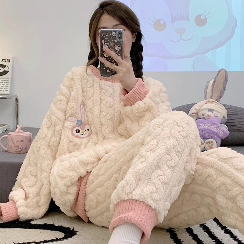 毛绒绣花卡通甜美加绒保暖睡衣