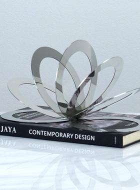 现代轻奢创意几何圆环开屏金属软装饰品样板间客厅茶几电视柜摆件