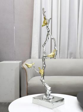 现代简约金属电镀手锤纹树枝小鸟摆件玄关酒店售楼处软装家居饰品