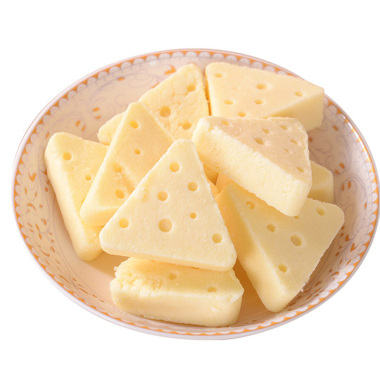 Shoot two shots and three Xinjiang triangular cheese milk cubes Xinjiang specialty 218g bagged cheese snacks dried milk