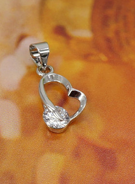 镶嵌锆石镀白金保色义乌小吊坠