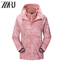 2023 pink outdoor submachine clothes girls new three-in-one triple windproof water winter into Tibetan climbing and climbing jacket man