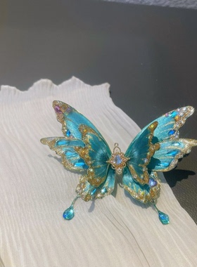 墨尔本蓝手工新款温柔治愈系高档幻彩蓝色气质高级感蝴蝶吊坠项链