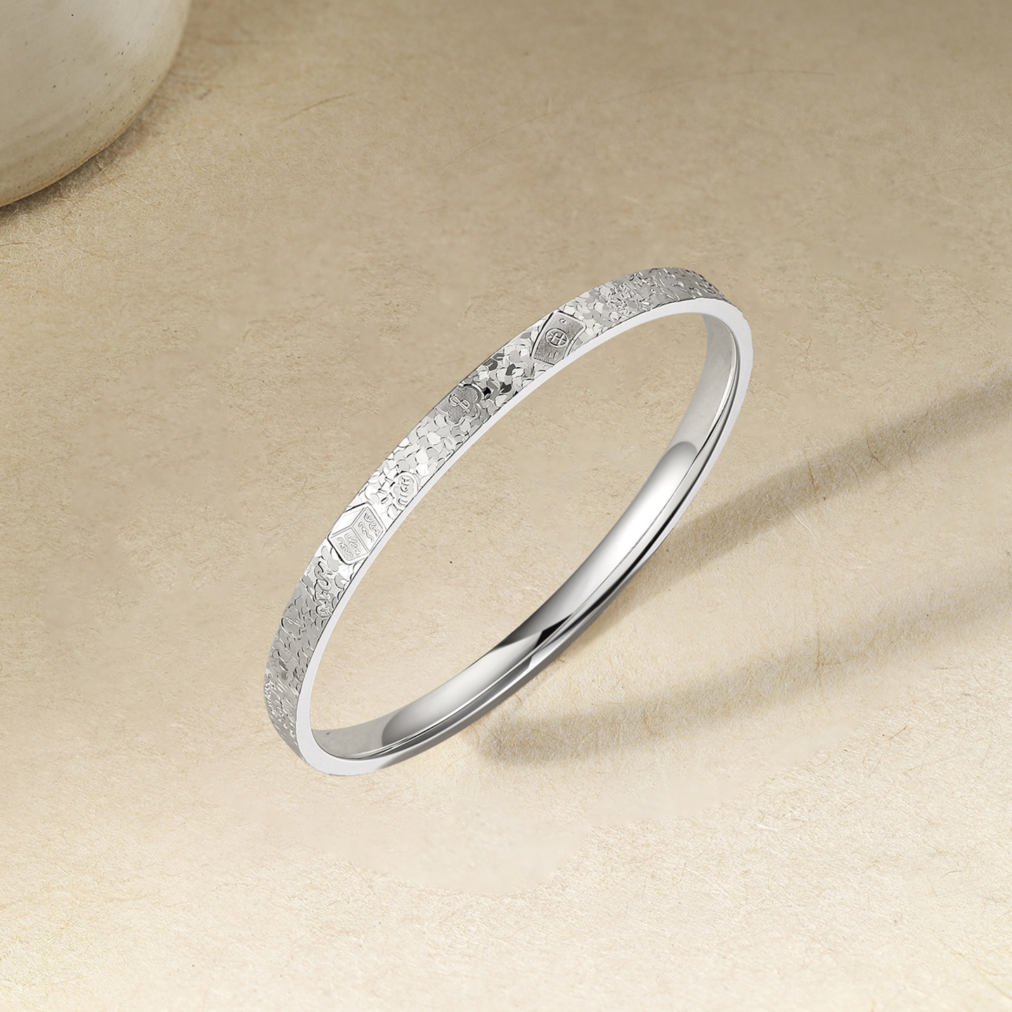 周六福碎冰冰麻将招财手镯女款S999银实心镯子本命年礼物送女友,淘宝优惠券,粉丝福利购,淘宝优惠卷