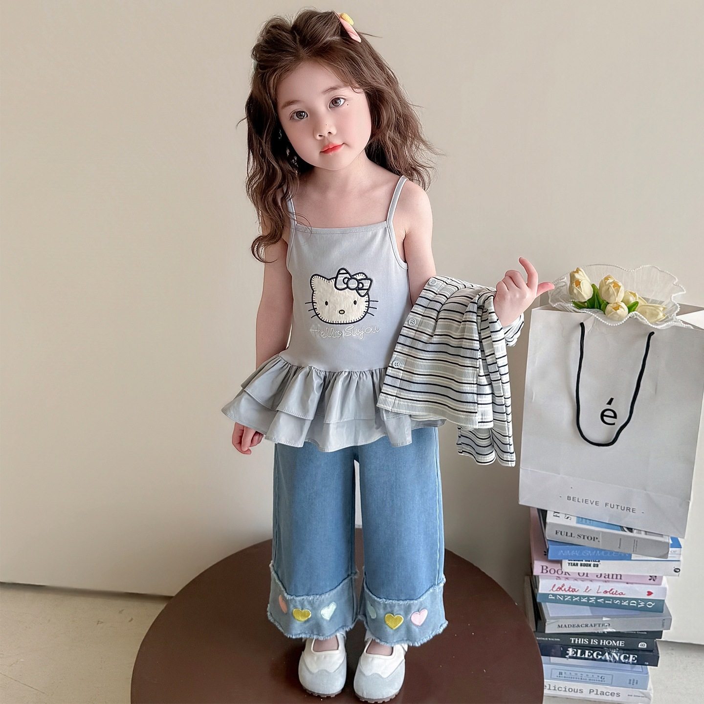 女童条纹开衫吊带三件套春季韩版2026新款洋气儿童爱心牛仔裤套装,淘宝优惠券,粉丝福利购,淘宝优惠卷