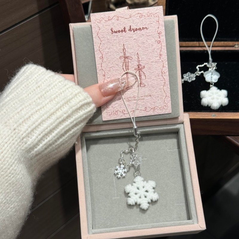 甜美圣诞雪花挂件冬日植绒雪花包包钥匙扣手机链圣诞节送闺蜜礼物,淘宝优惠券,粉丝福利购,淘宝优惠卷