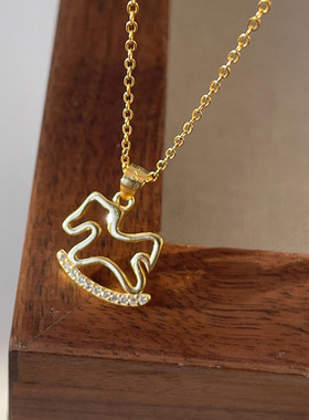 童话小木马年项链女秋冬季可爱