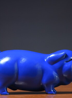 风水木雕刻蓝色猪摆件十二生w肖可爱猪家居客厅桌面摆设红木工艺